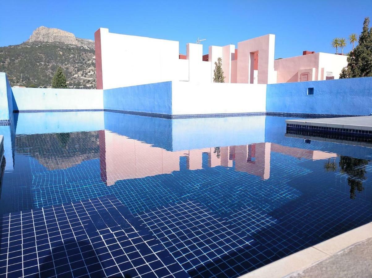 Estudio En La Muralla Roja カルプ エクステリア 写真